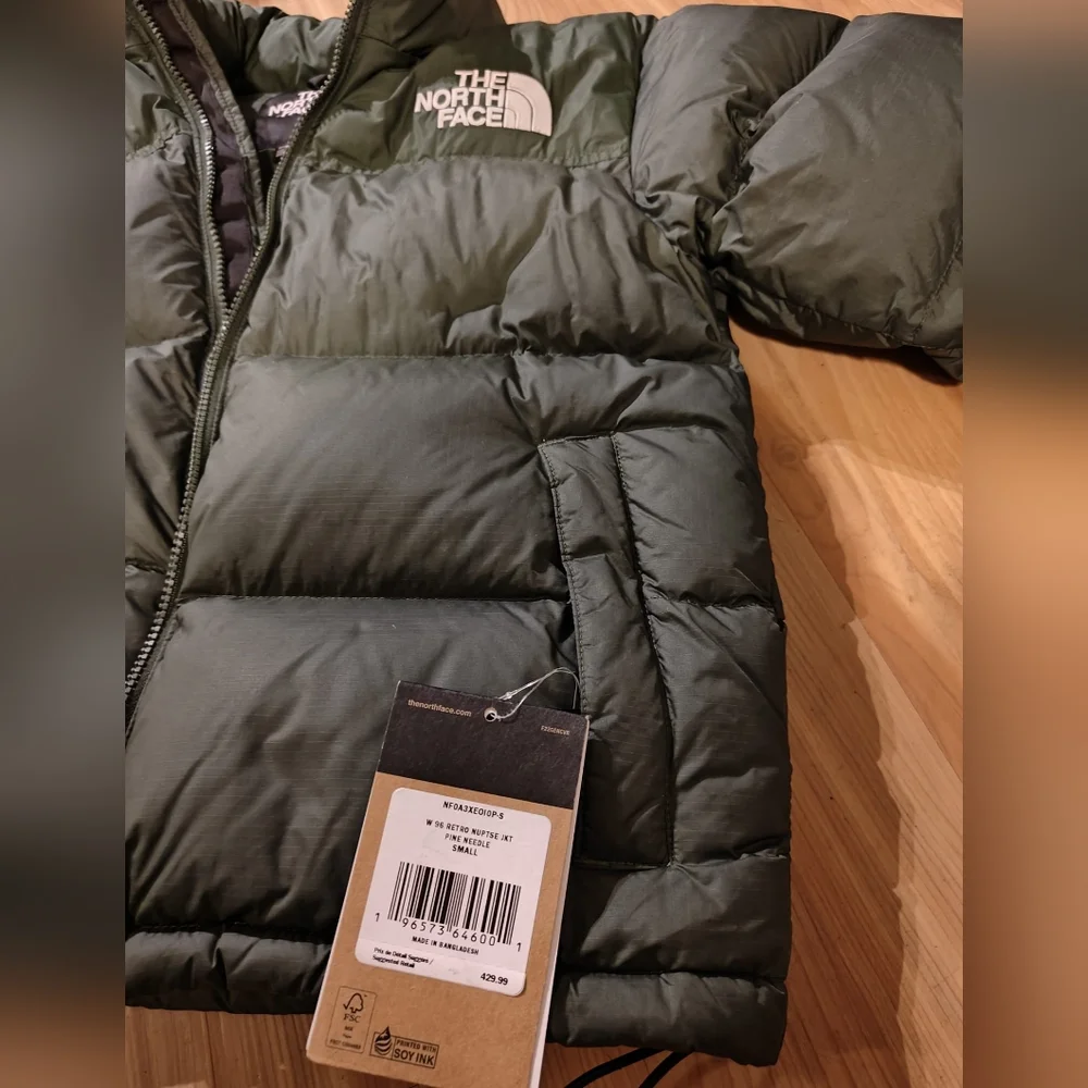 Limited Price Drop-North Face Women's 1996 Retro Nuptse Jacket Pine Needle Small - Picture 5 of 8